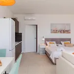 Jolara With Heated Pool *