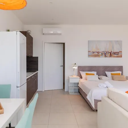Jolara With Heated Pool *
